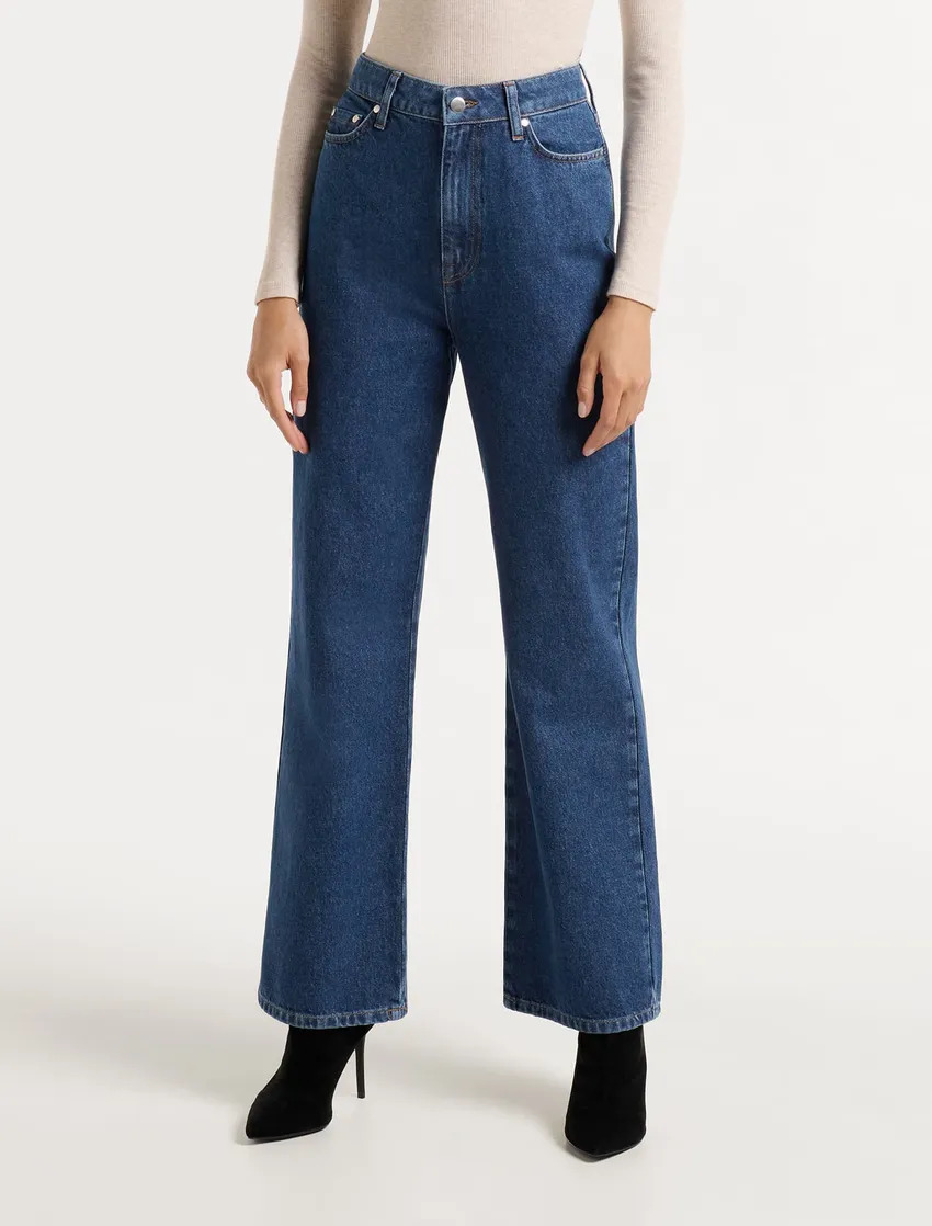 Forever New Ivy High Rise 90s Straight Jean  WAS £40.50  NOW £24.30